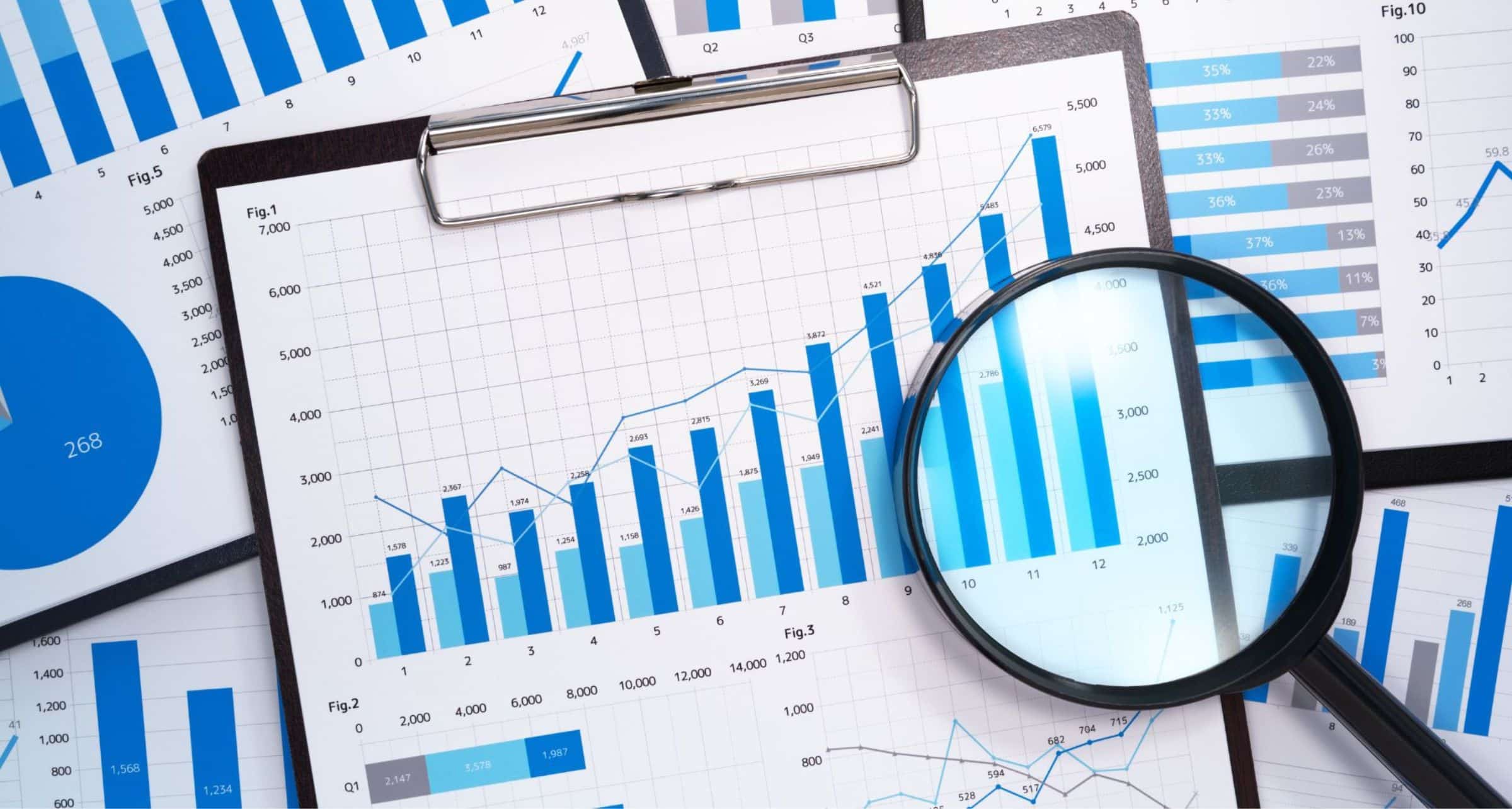Dati e grafici che mostrano l'utilizzo degli apparecchi acustici in Italia.